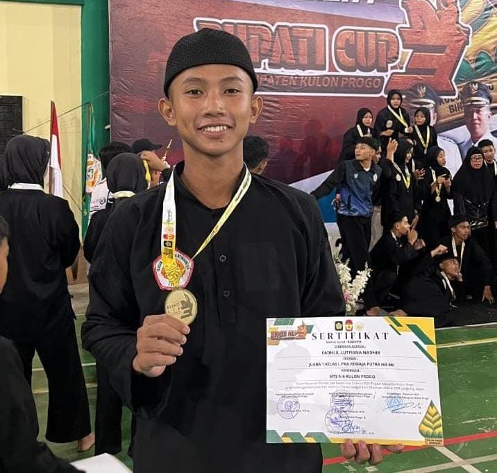 Pesilat Muda MTsN 6 Kulon Progo, Fadlil Luthfian Nadhir, Sabet Emas di Bupati Cup 2026